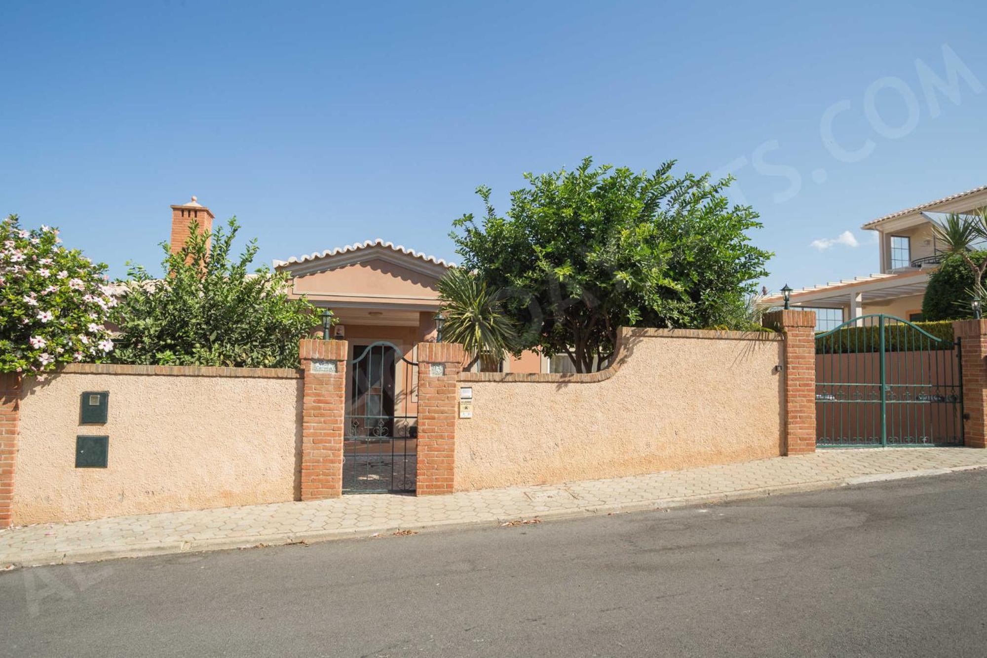 Casa Carinha Villa ลากอส ภายนอก รูปภาพ