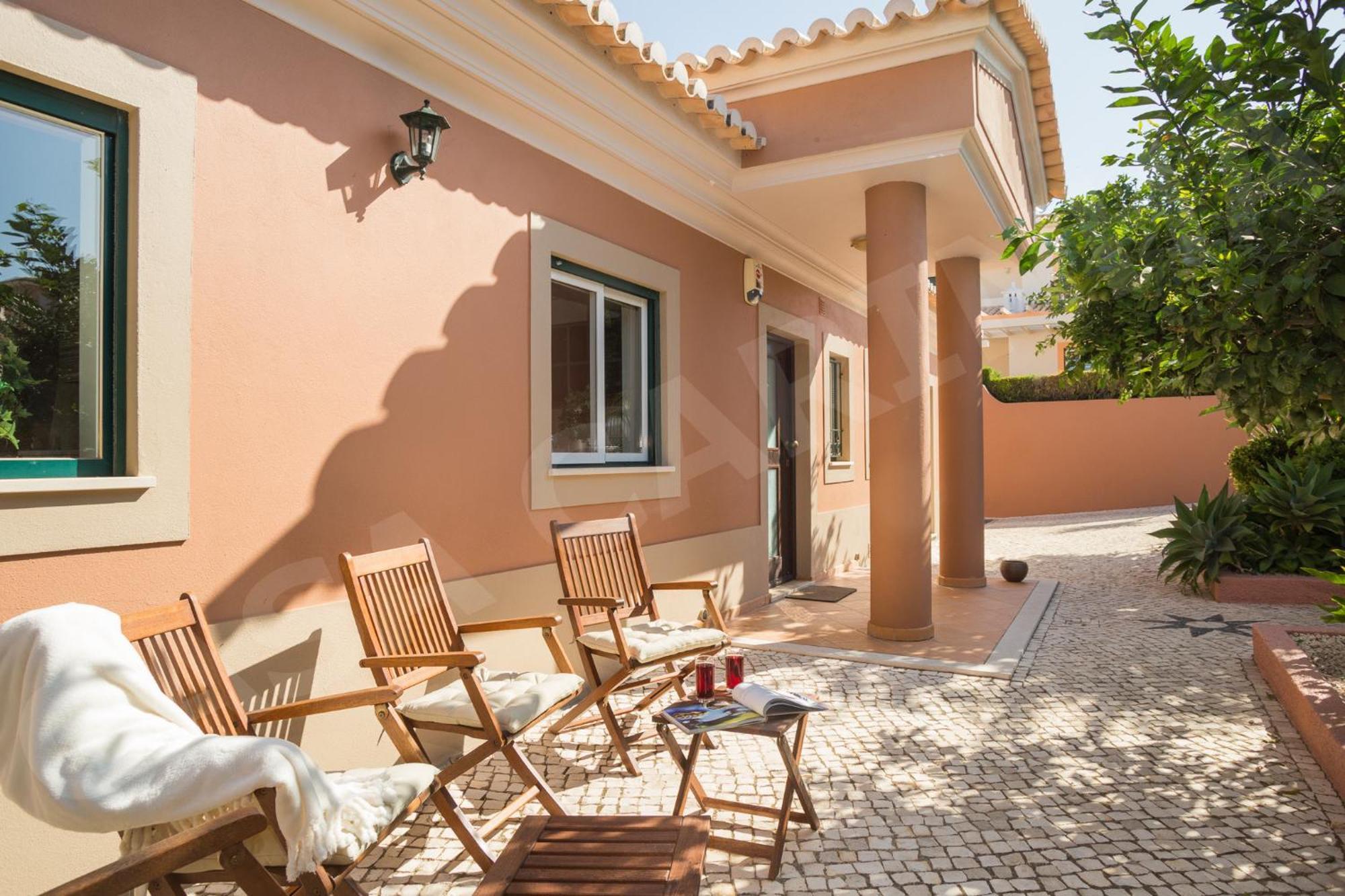 Casa Carinha Villa ลากอส ภายนอก รูปภาพ